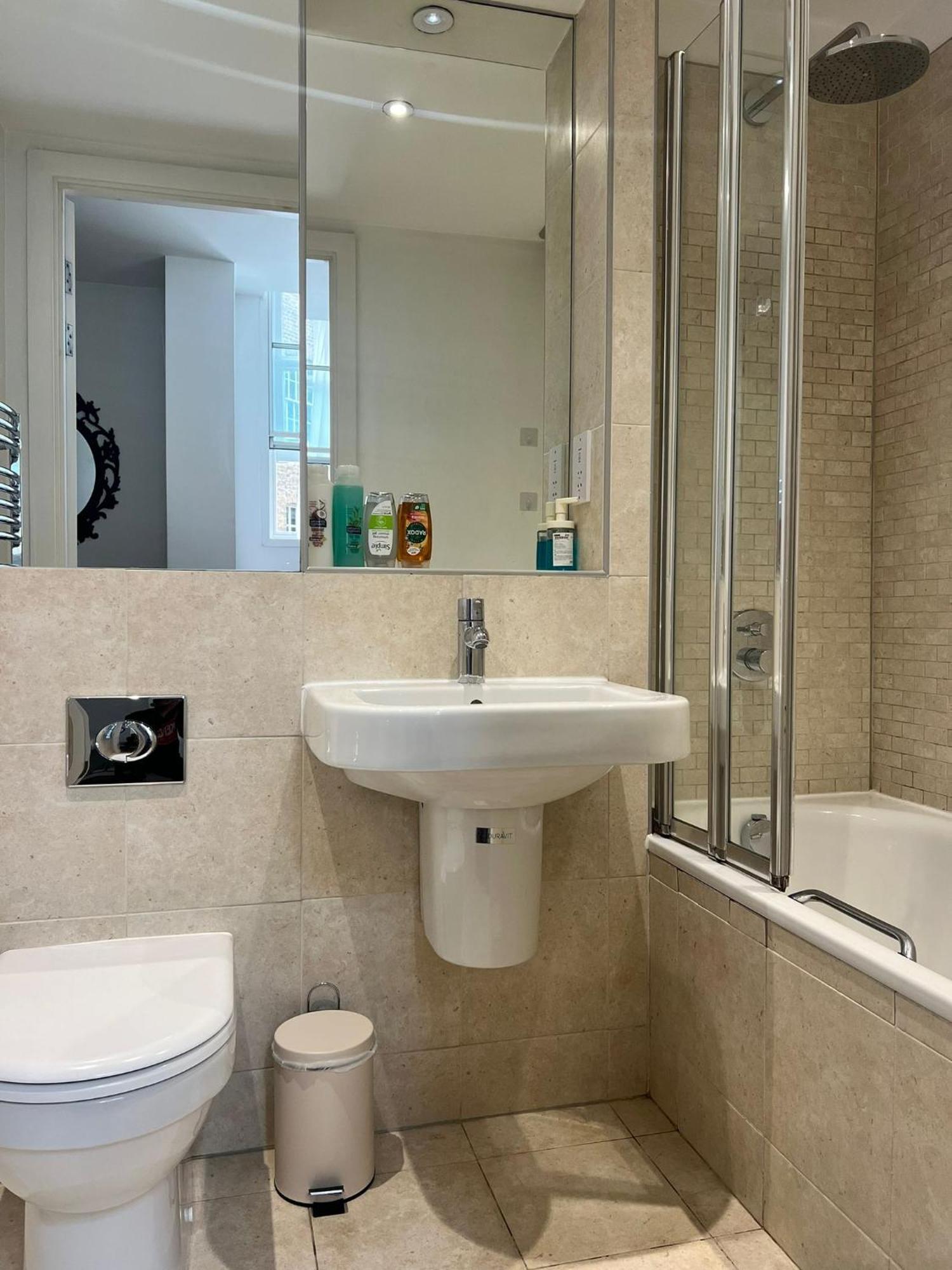 One Bedroom Apartment In Holborn London Exterior photo